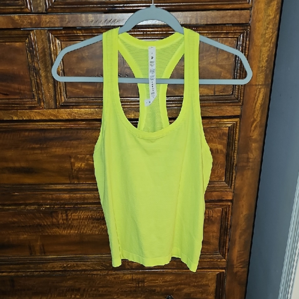 Lululemon Neon Swiftly Tech Tank Top. Sz 8 Neon Yellow!! Gorgeous